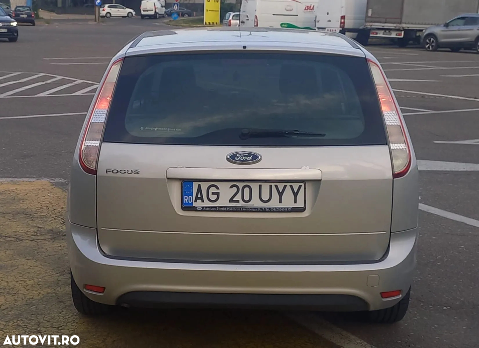 Ford Focus 1.6i Ti-VCT Trend - 9