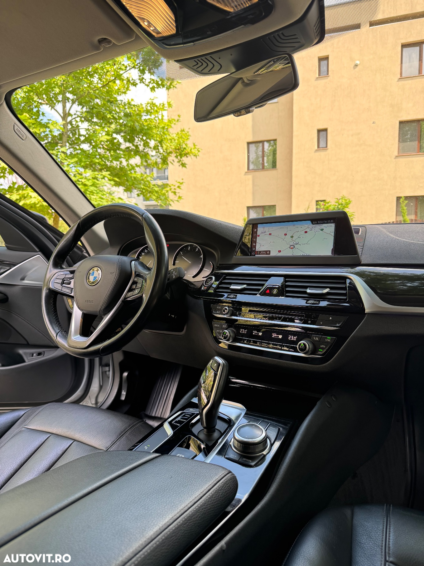 BMW Seria 5 525d Touring Aut. Sport Line - 2