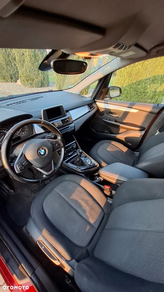 BMW Seria 2 218d - 13