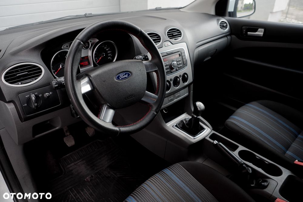 Ford Focus 1.6 TDCi FX Silver - 14