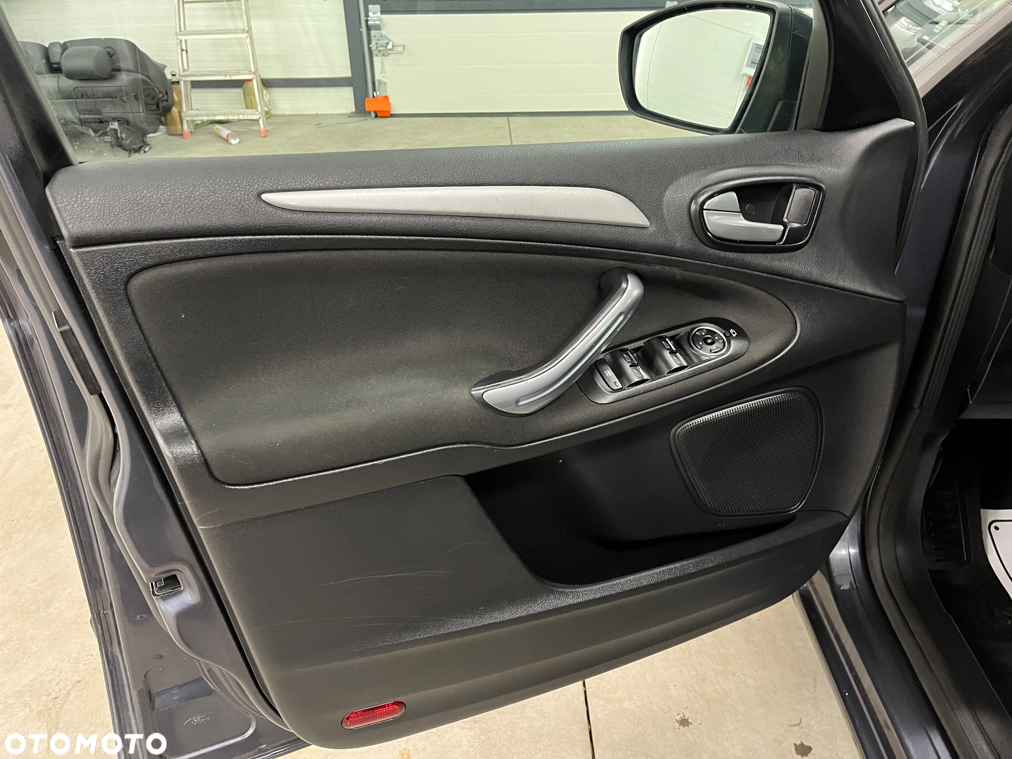 Ford S-Max 1.8 TDCi Trend - 24