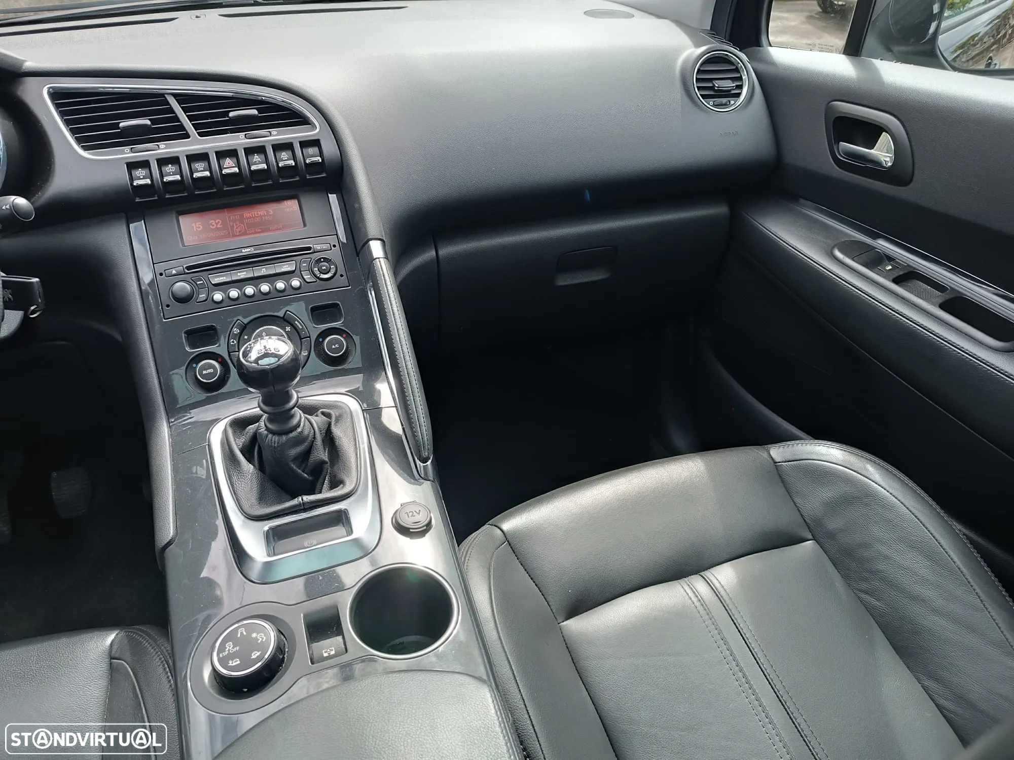 Peugeot 3008 1.6 HDi Executive - 15