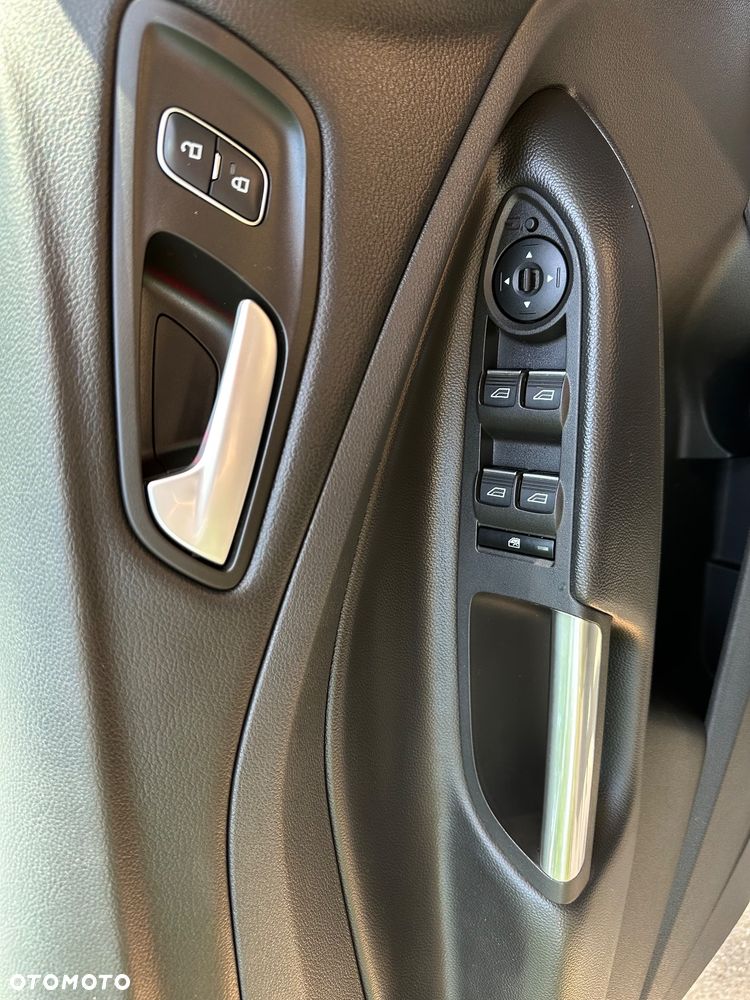 Ford Kuga - 14