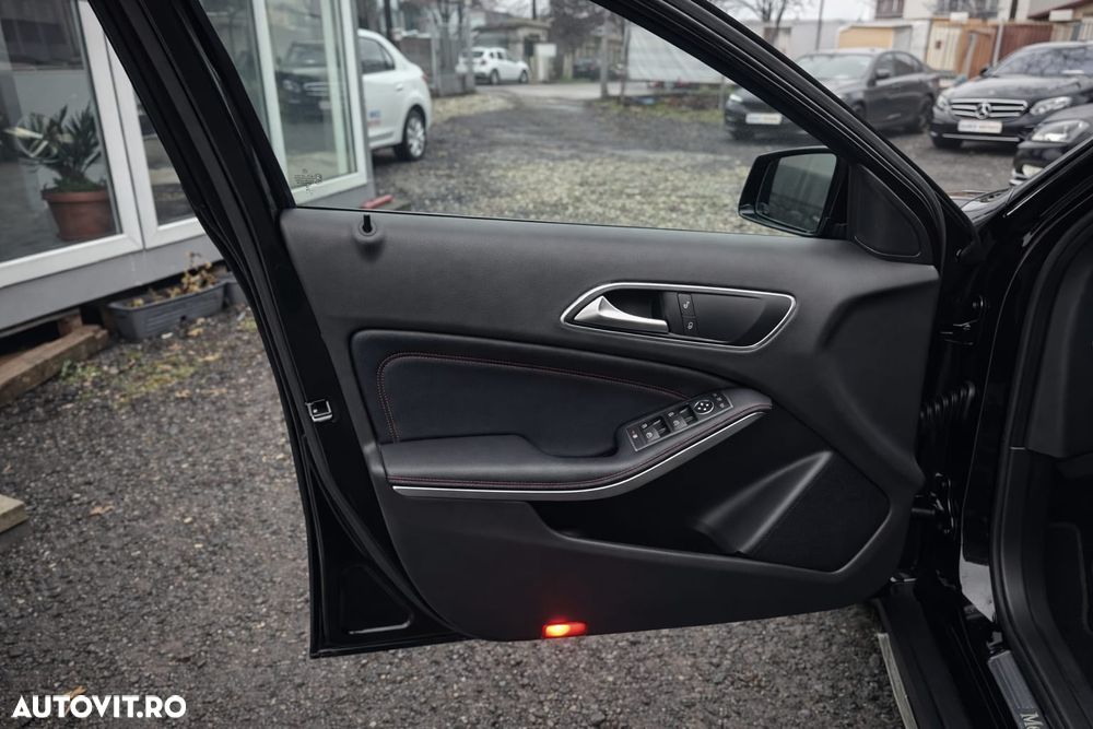 Mercedes-Benz GLA 200 - 18