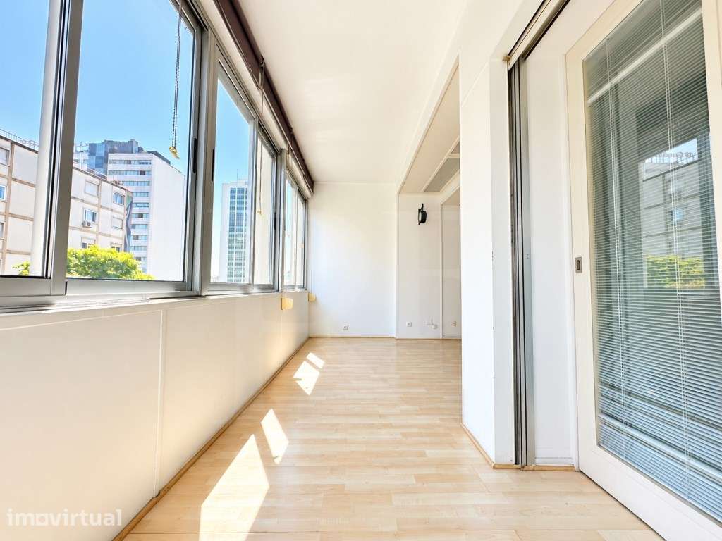 T1 luminoso no centro de Lisboa | Avenidas Novas