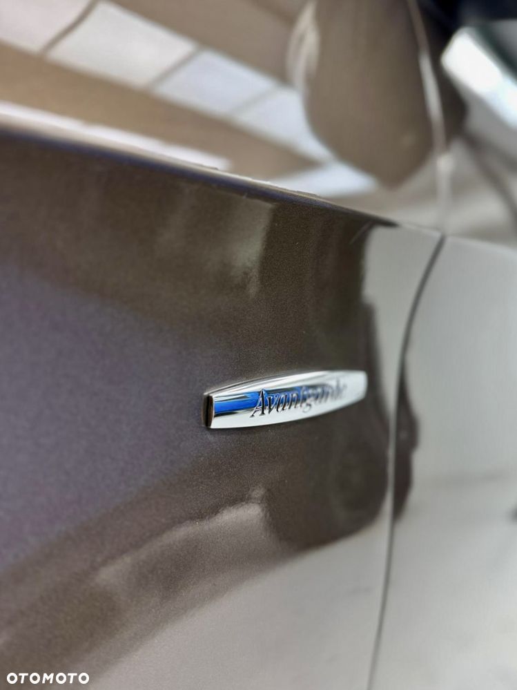 Mercedes-Benz Klasa V 300 d 9G-Tronic (d³ugi) - 17