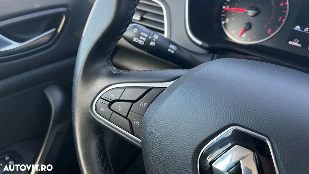 RENAULT Megane 2021 — imagine 19
