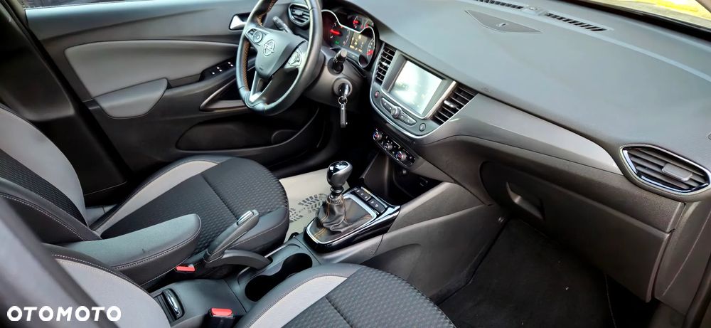 Opel Crossland X - 8