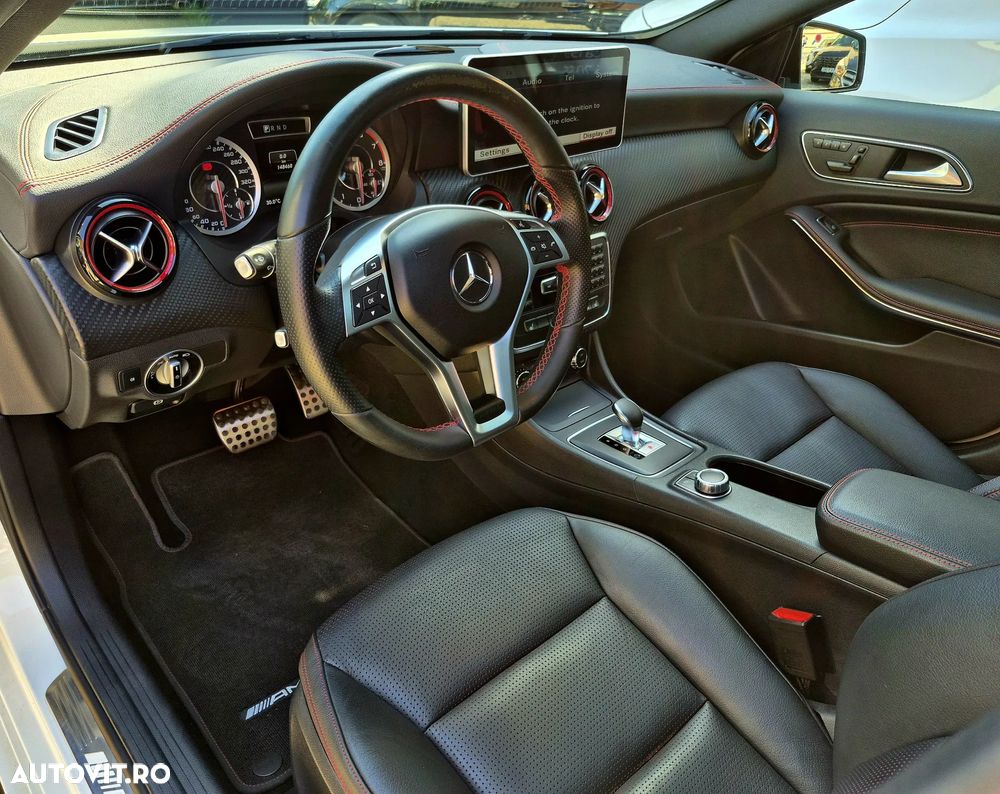 Mercedes-Benz A 45 AMG 4Matic AMG Speedshift 7G-DCT - 33