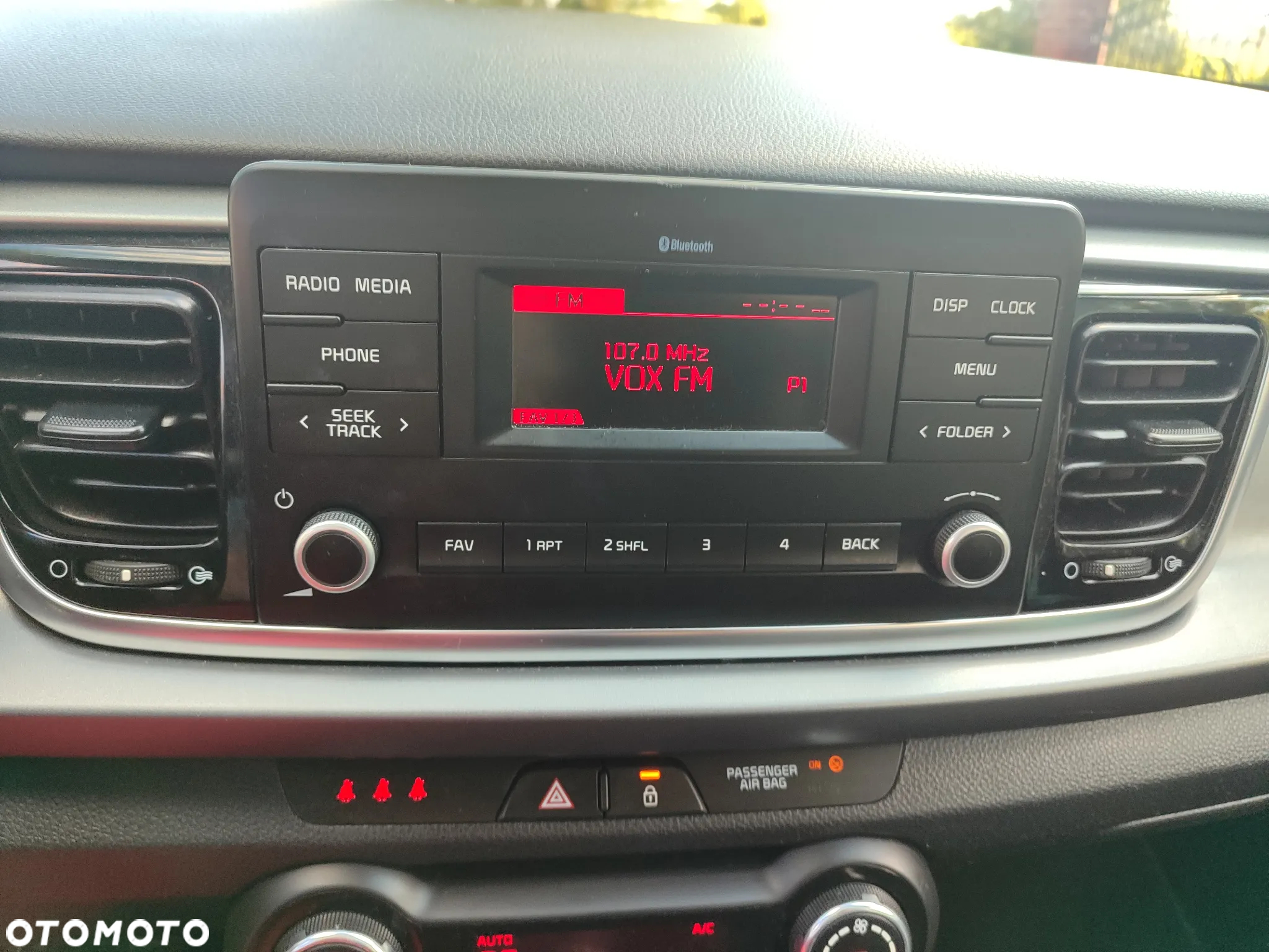 Kia Rio 1.2 L - 14