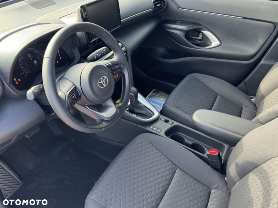 Toyota Yaris Cross - 4