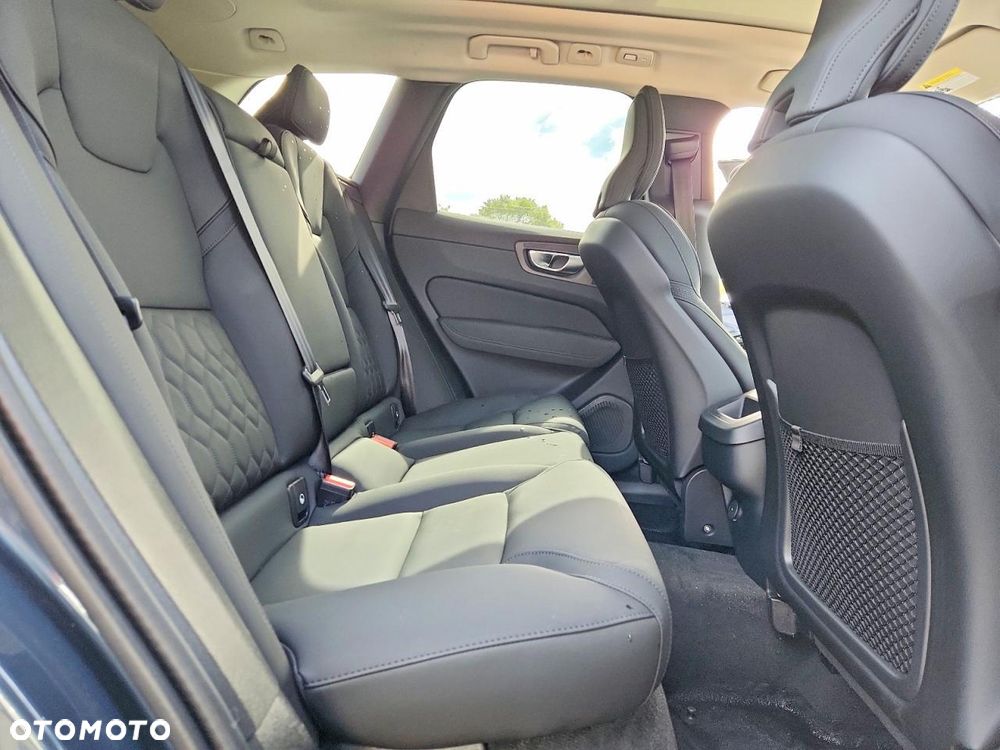 Volvo XC 60 B5 B AWD Ultimate Black Edition - 8