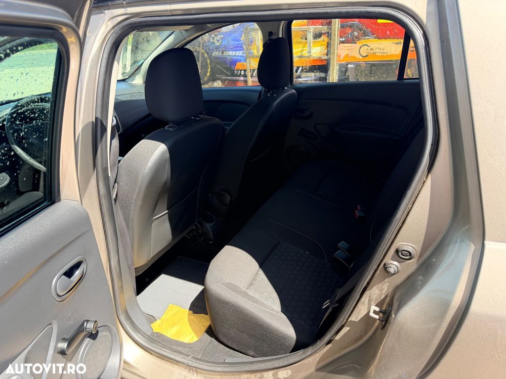 Dacia Logan 0.9 TCe Laureate - 8