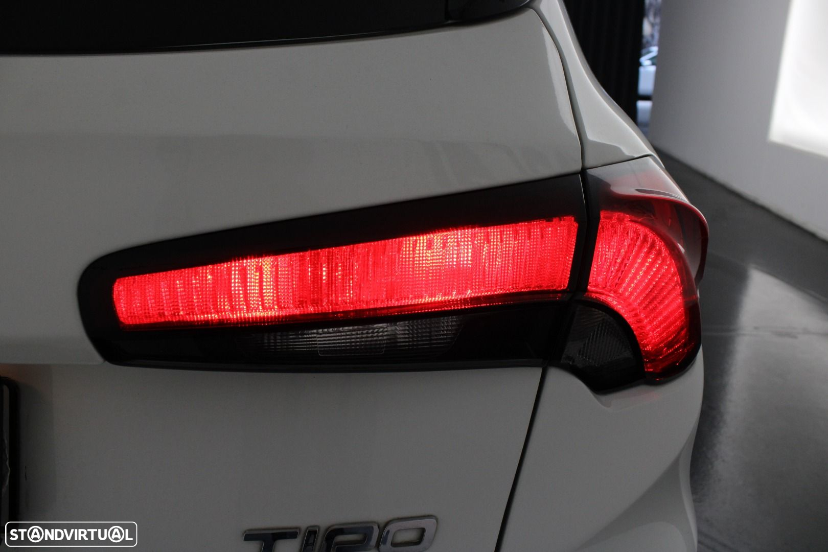 Fiat Tipo Station Wagon 1.6 M-Jet Lounge - 28