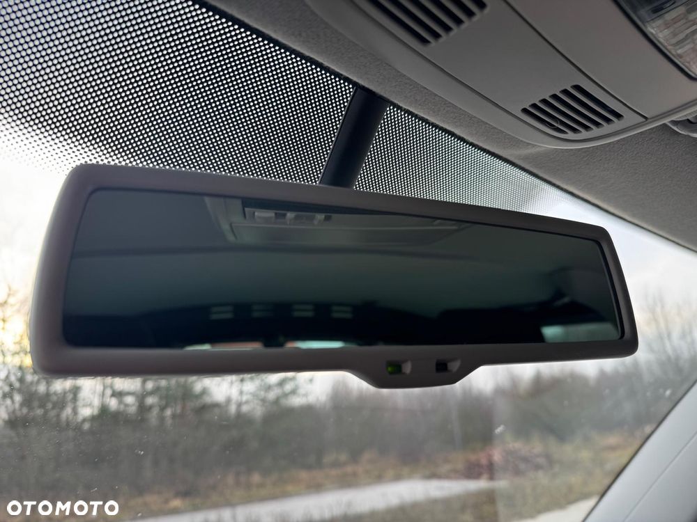 Volkswagen TRANSPORTER L2H1 - 26