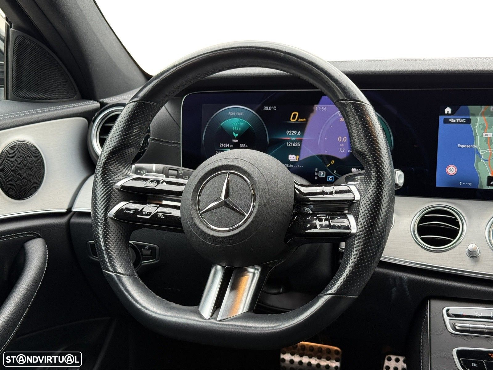 Mercedes-Benz E 300 de AMG Line - 19