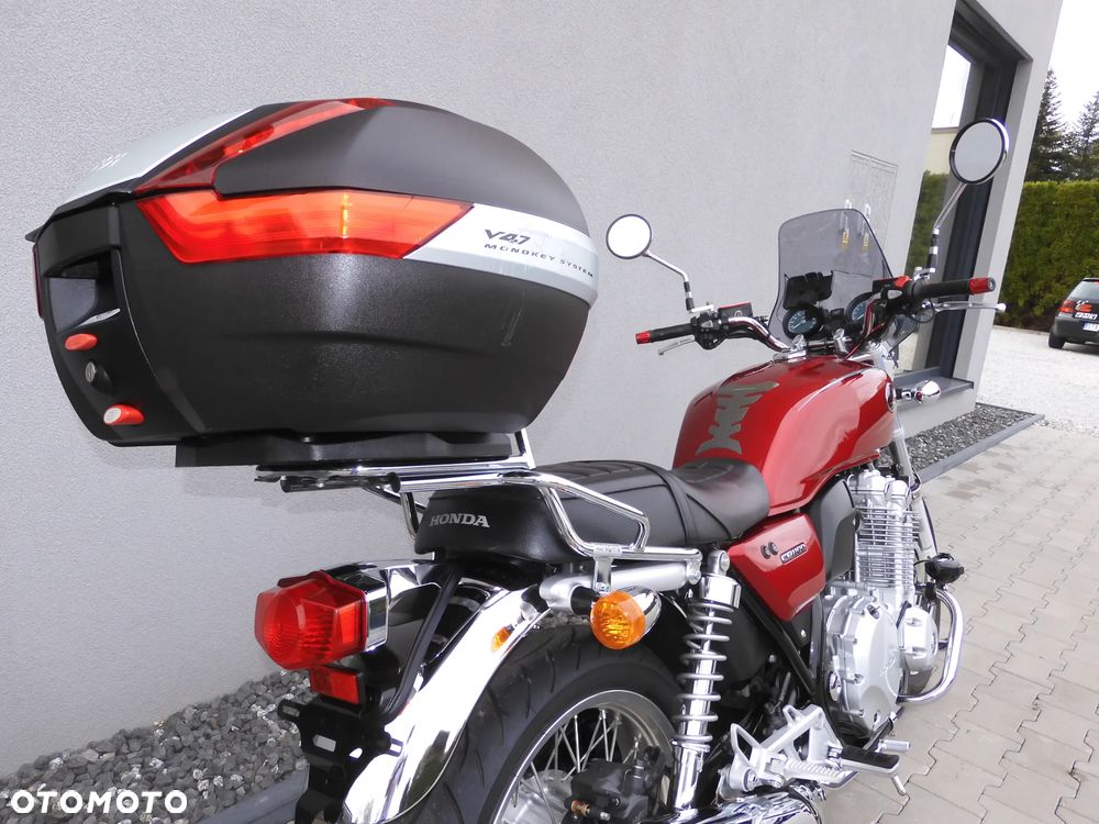 Honda CB - 12