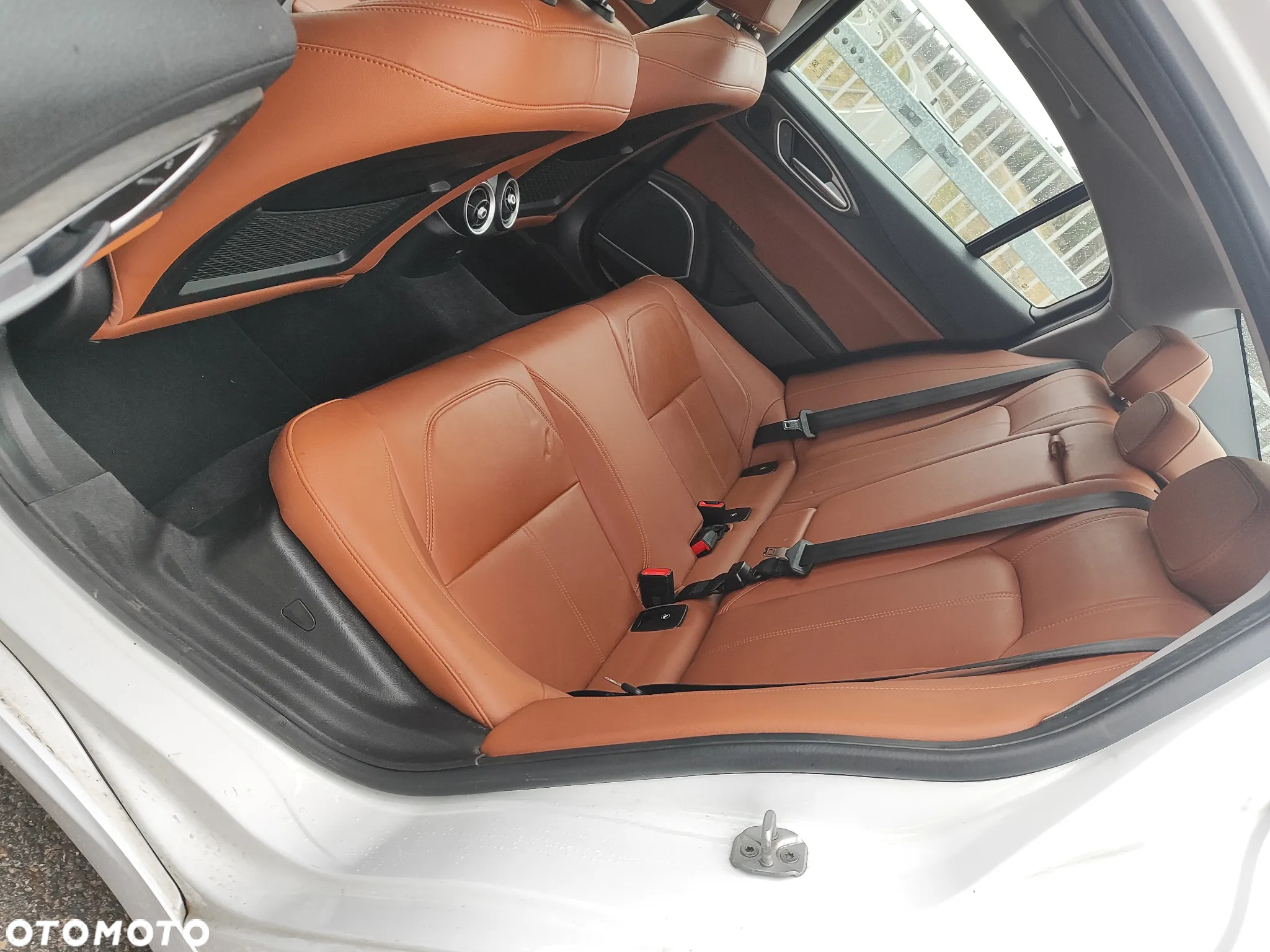 Alfa Romeo Giulia 2.0 Turbo 16V AT8-Q4 Ti - 17