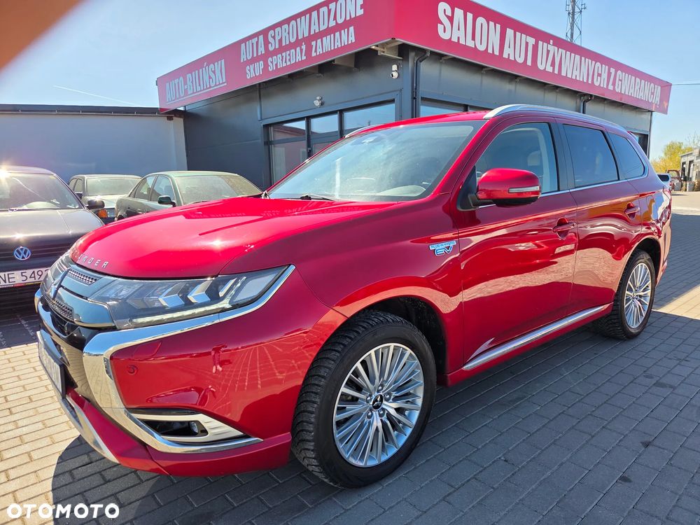 Mitsubishi Outlander - 2