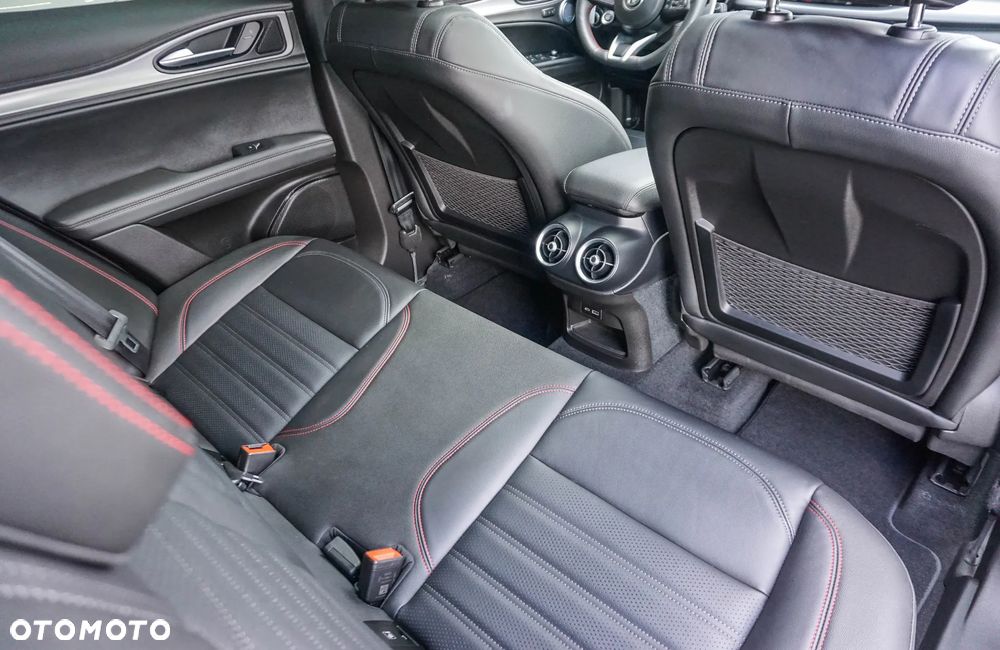 Alfa Romeo Stelvio 2.0 Turbo Competizione Q4 - 34