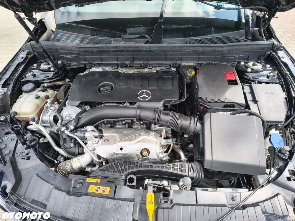 Mercedes-Benz GLB 250 4-Matic 8G-DCT - 15
