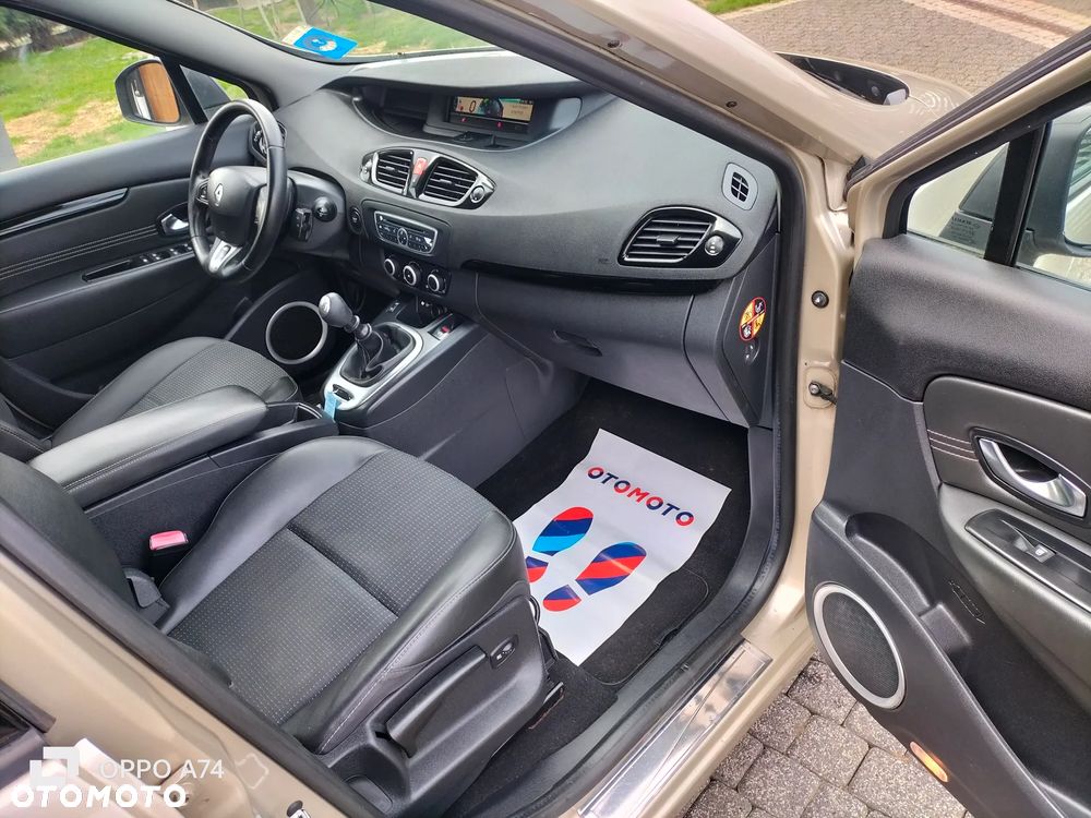 Renault Scenic 1.6 16V Confort Expression - 9