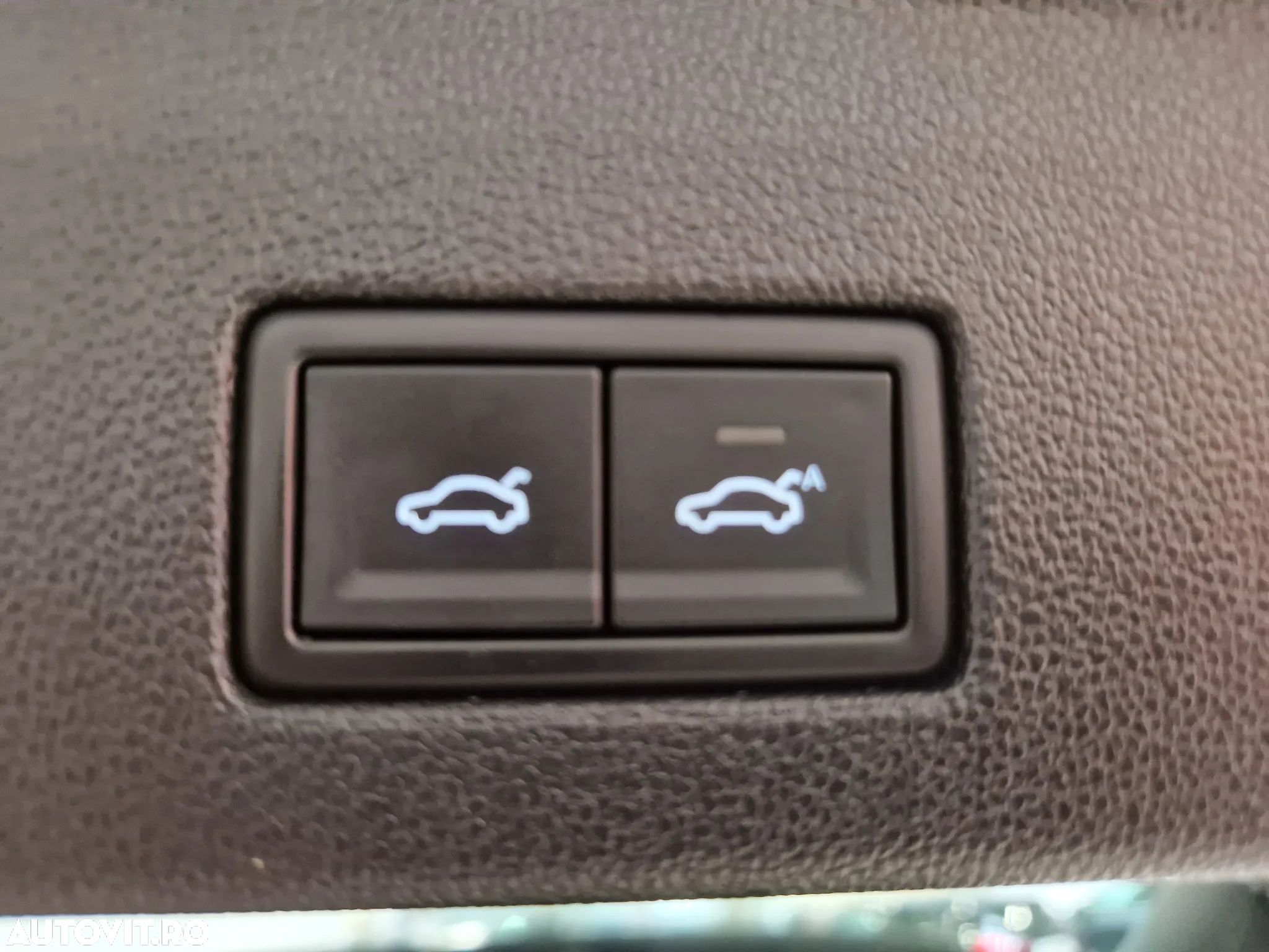 Volkswagen Touareg V6 TDI R-Style - 31