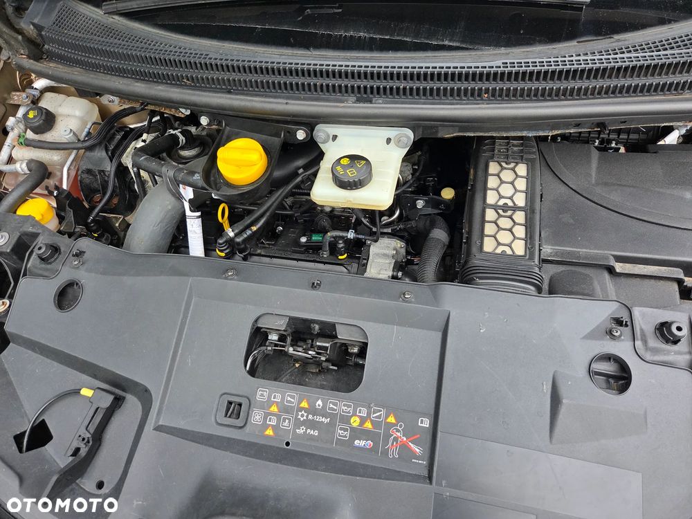 Renault Grand Scenic ENERGY TCe 130 BOSE EDITION - 37