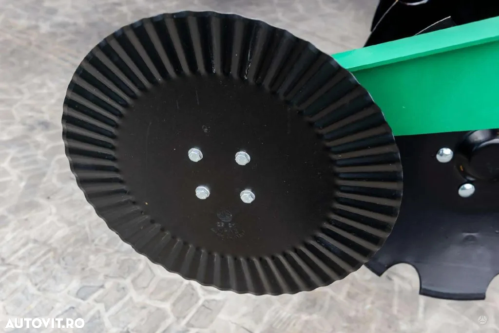 Agro-Masz BTC 50H terradisc greu tractat, cu tavalug inelar si nivelator - 24