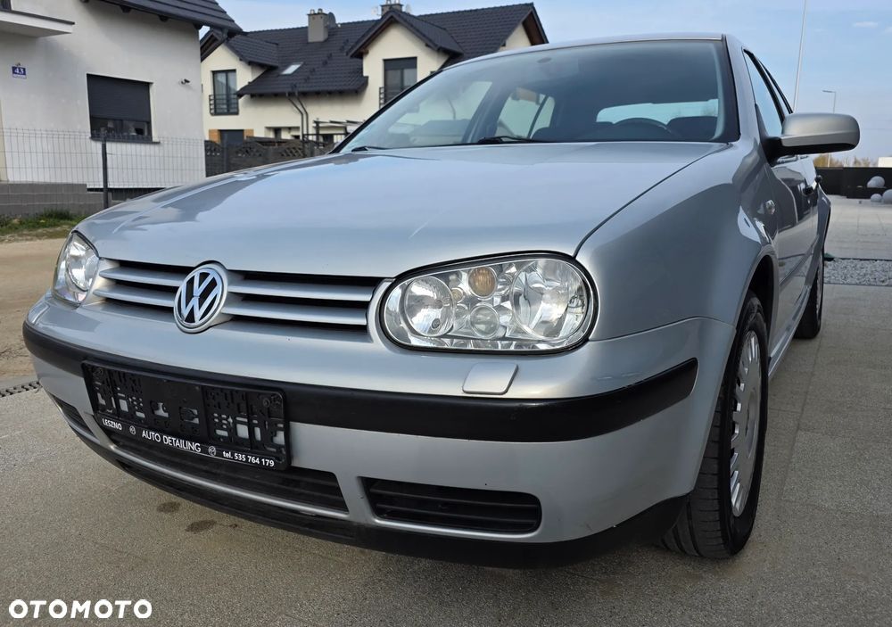 Volkswagen Golf 1.4 Comfortline - 2