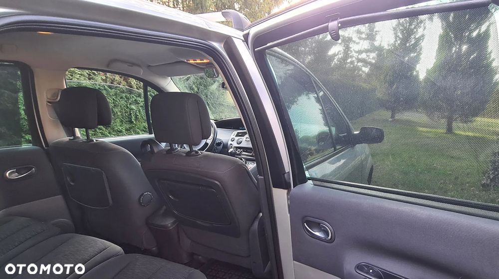 Renault Scenic 2.0 16V Emotion Plus - 12