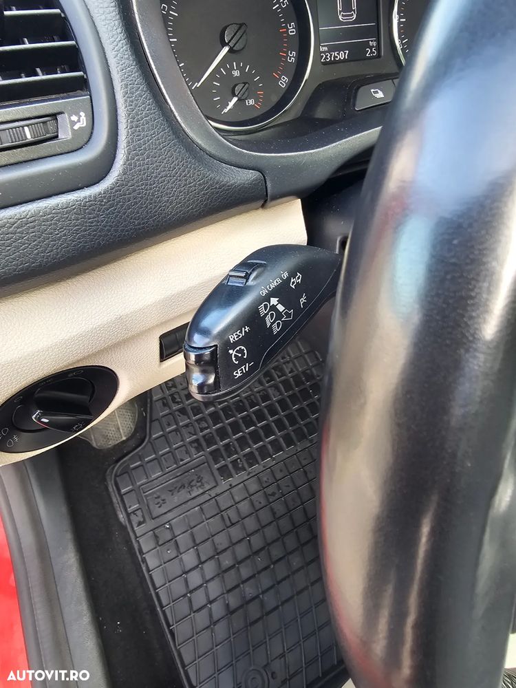 Skoda Roomster 1.6 TDI DPF Elegance PLUS EDITION - 9