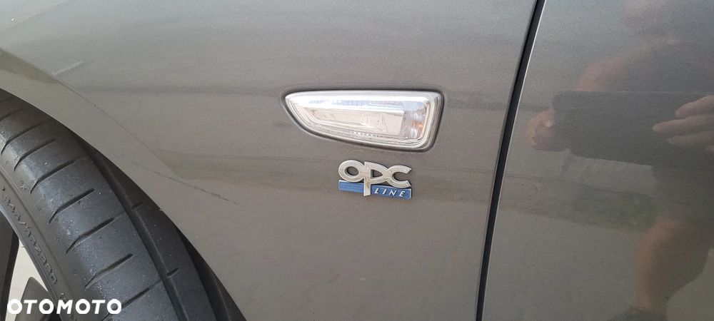 Opel Insignia CT 2.0 T 4x4 Exclusive S&S - 10