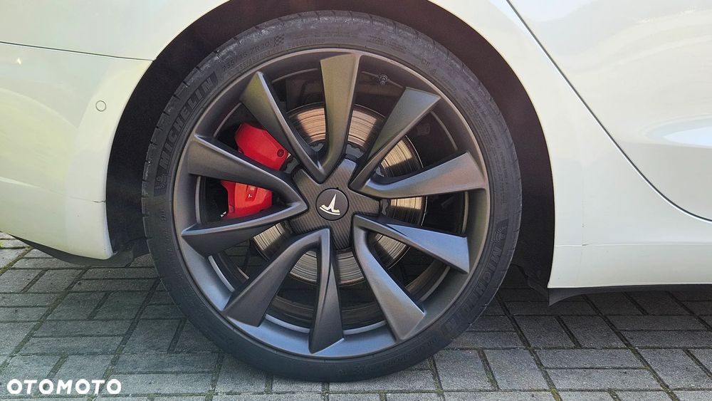 Tesla Model 3 - 15