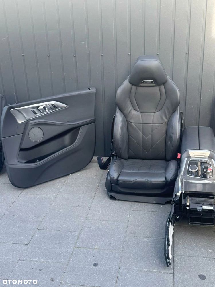 FOTELE TAPICERKA BMW XM G09 INDIVIDUAL LEADER SCHWARZ GRZANE KLIMATYZAOWANE - 3