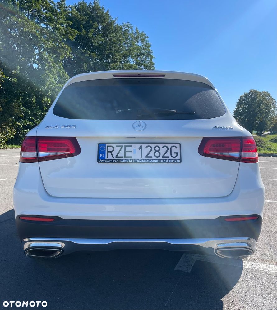 Mercedes-Benz GLC 300 4Matic 9G-TRONIC - 12