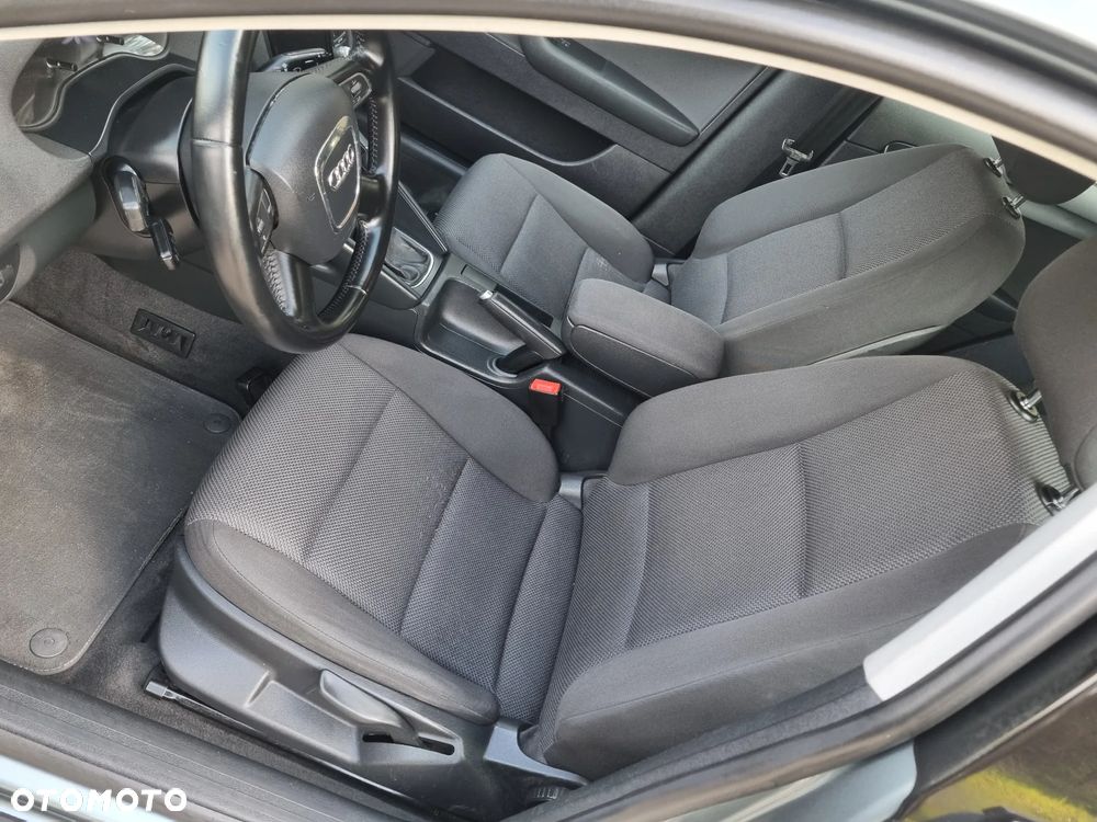 Audi A3 Sportback 2.0 TDI DPF Ambiente - 12