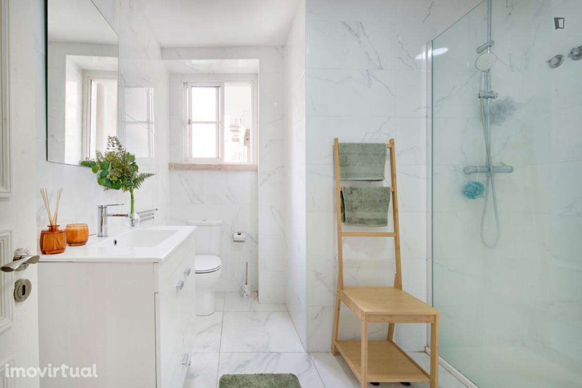 Quarto - localizado em Alameda Lisbon - Grande imagem: 4/33