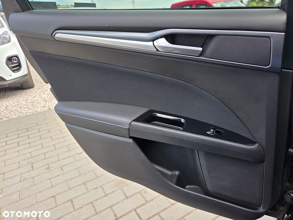 Ford Mondeo SW 1.5 EcoBoost S&S Titanium - 24