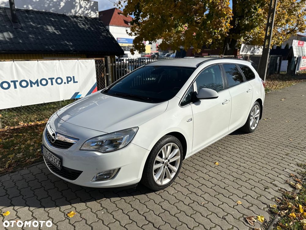 Opel Astra 1.4 Turbo Sports Tourer Design Edition - 1