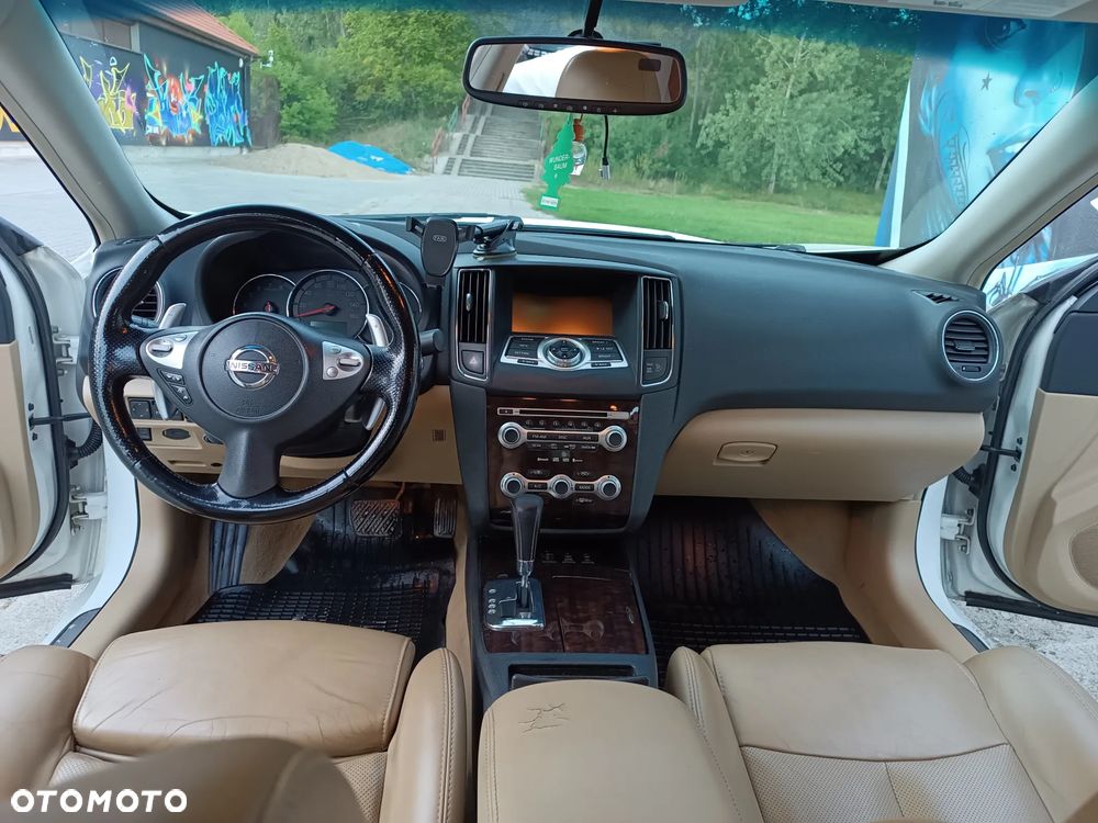 Nissan Maxima - 21