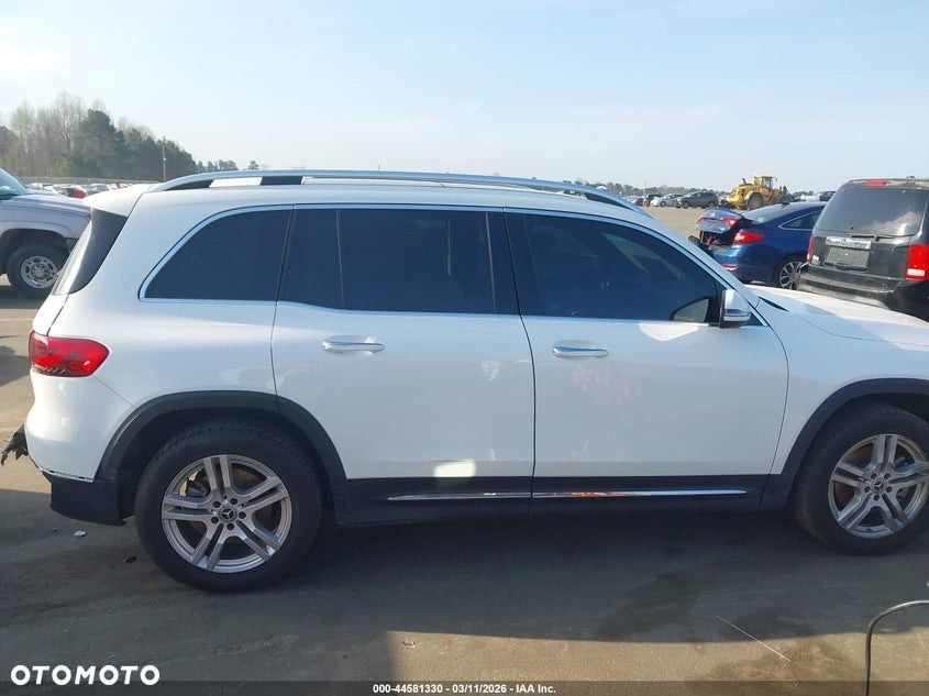 Mercedes-Benz GLB 250 8G-DCT Progressive - 12