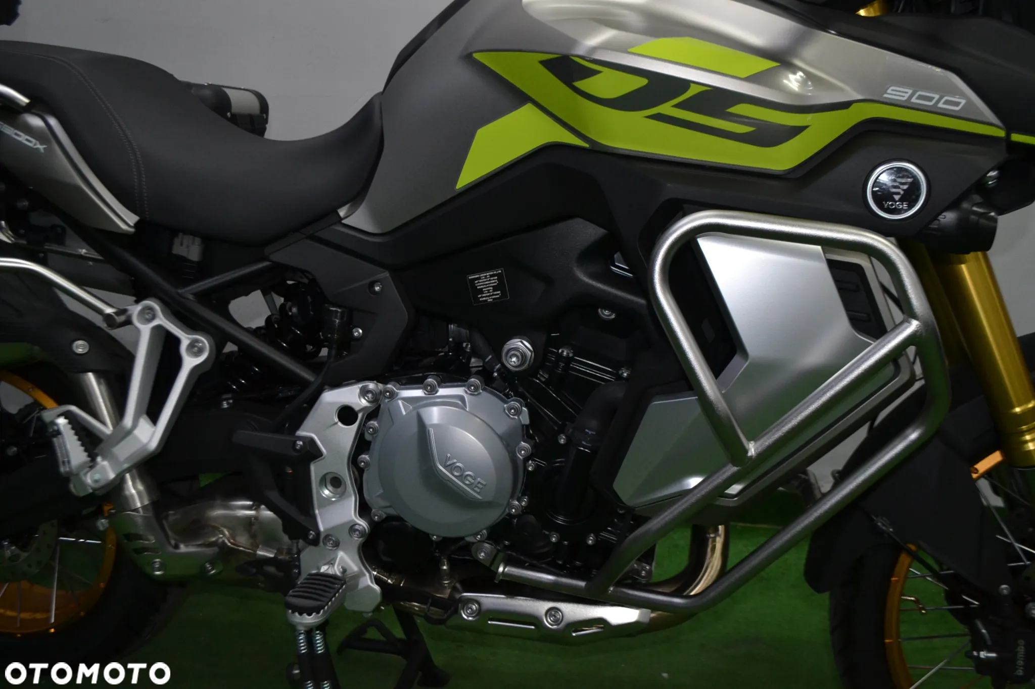 VOGE 900DSX - 8