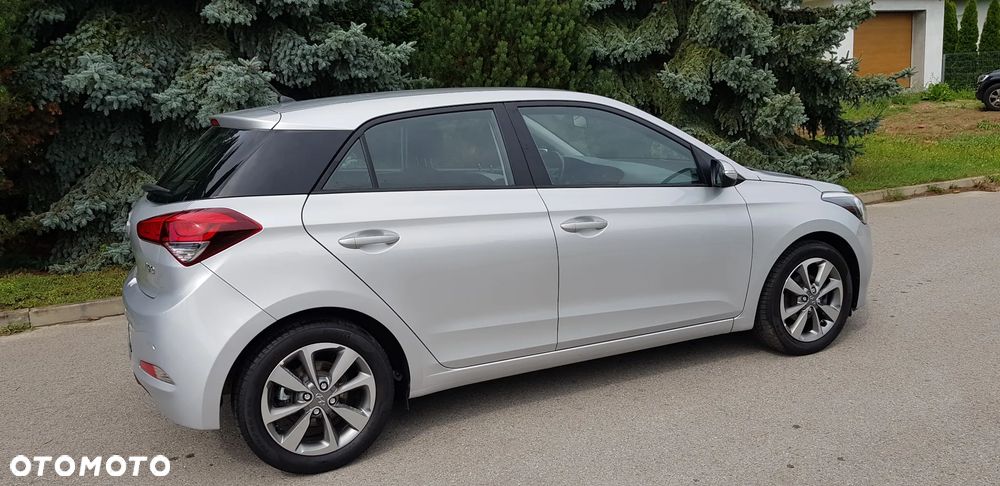 Hyundai i20 1.2 Passion Plus - 13