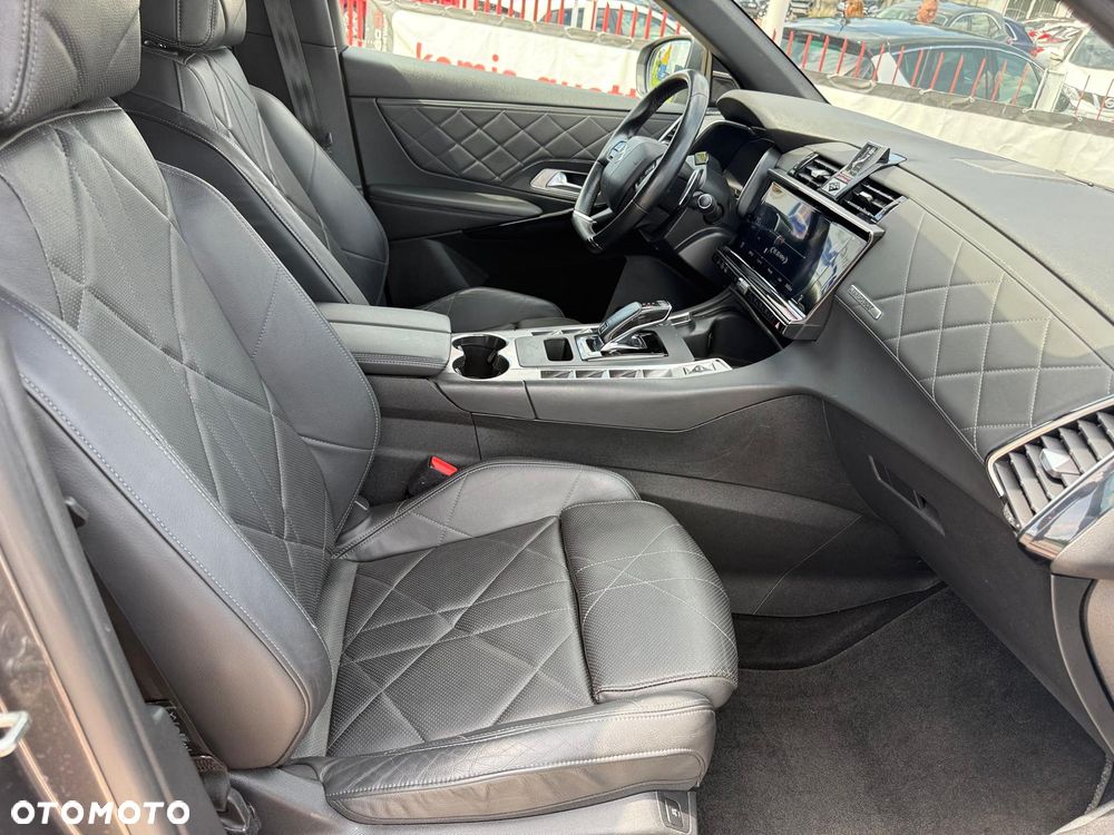 DS Automobiles DS 7 Crossback - 16
