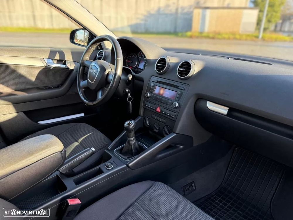 Audi A3 Sportback 1.9 TDi Sport FPD - 9