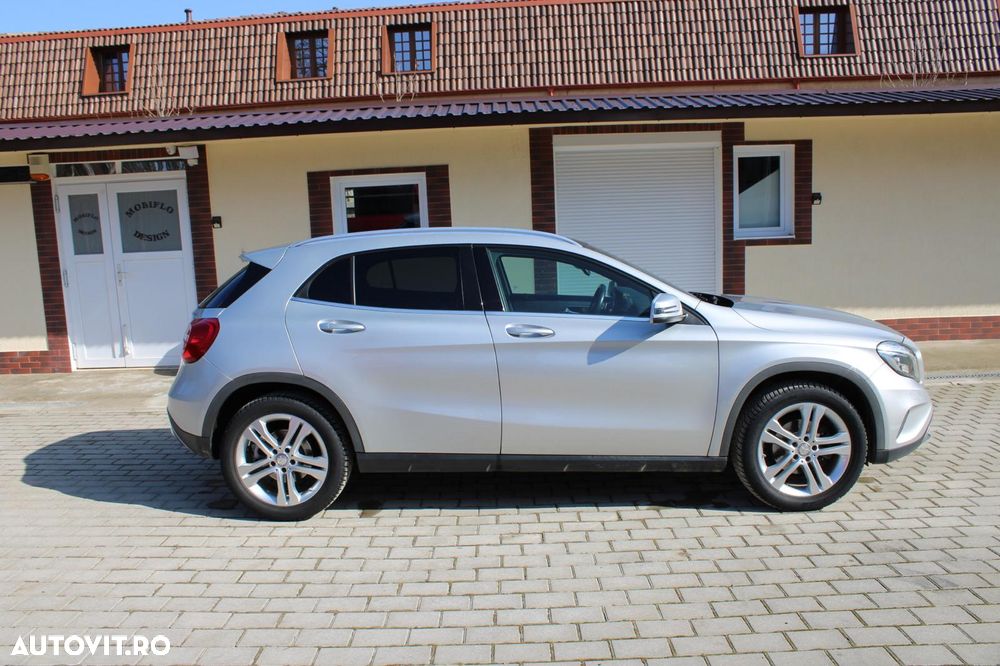 Mercedes-Benz GLA 220 CDI 4MATIC 7G-DCT - 6