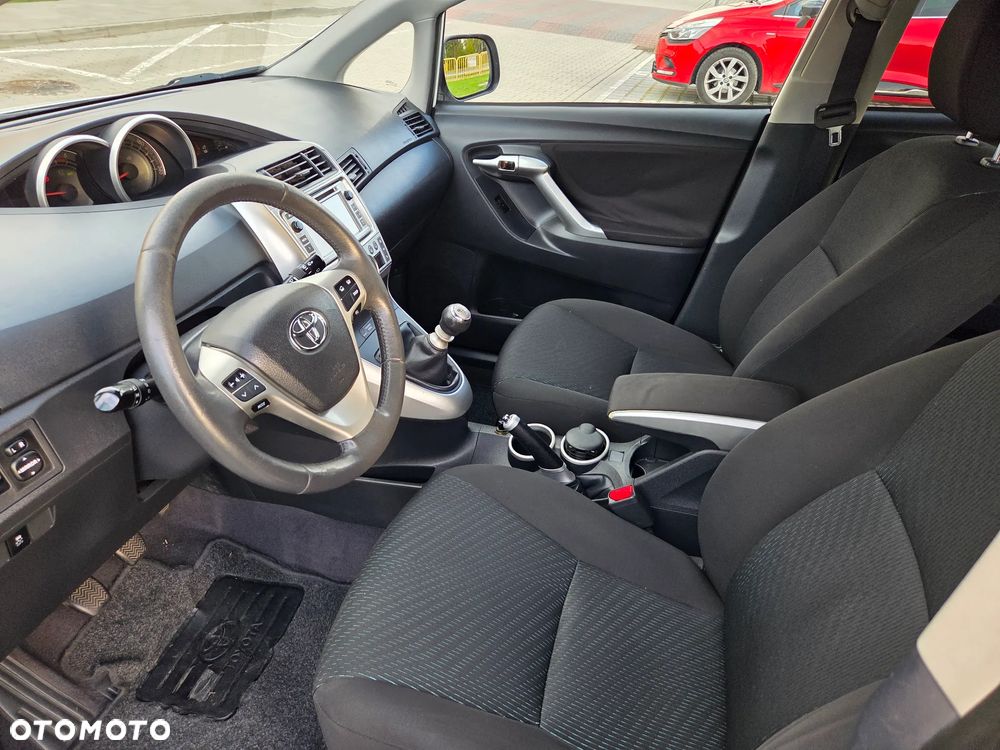 Toyota Verso 2.0 D-4D - 13