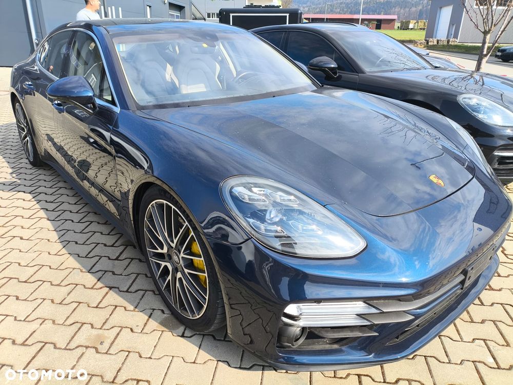 Porsche Panamera Turbo S - 32