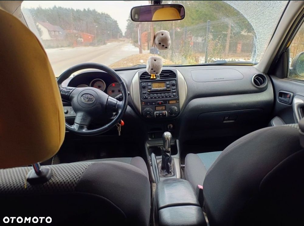 Toyota RAV4 - 4
